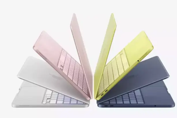 MacBook Neo com design futurista ultrafino, tela de bordas infinitas e acabamento metálico em ambiente moderno.
