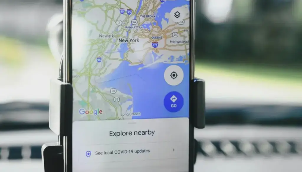Google Maps no Android Auto começa a mostrar anúncios em pleno percurso de navegação